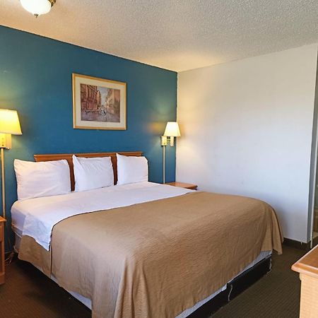 Executive Inn By Oyo Kilgore North Bagian luar foto