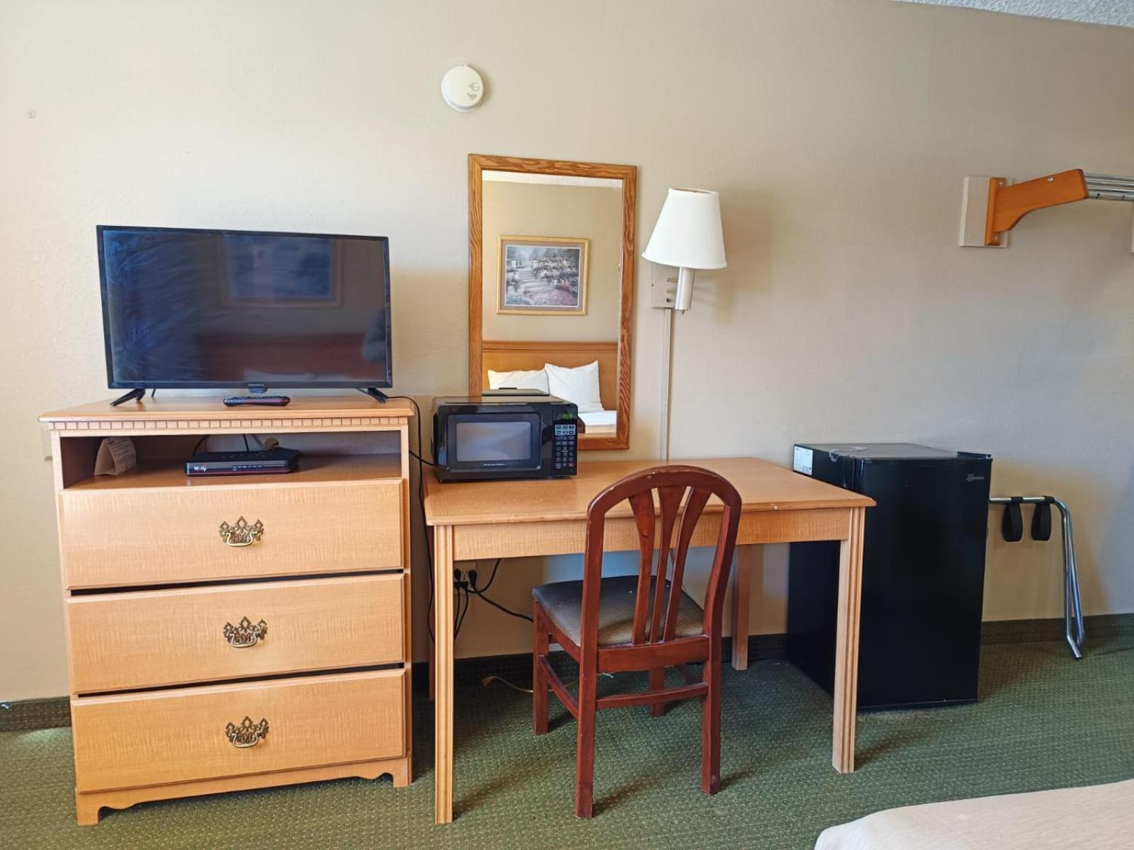 Executive Inn By Oyo Kilgore North Bagian luar foto